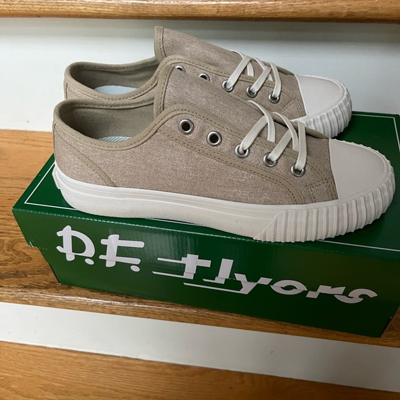 NIB P.F. Flyers Beige Canvas Sneakers - Picture 3 of 3